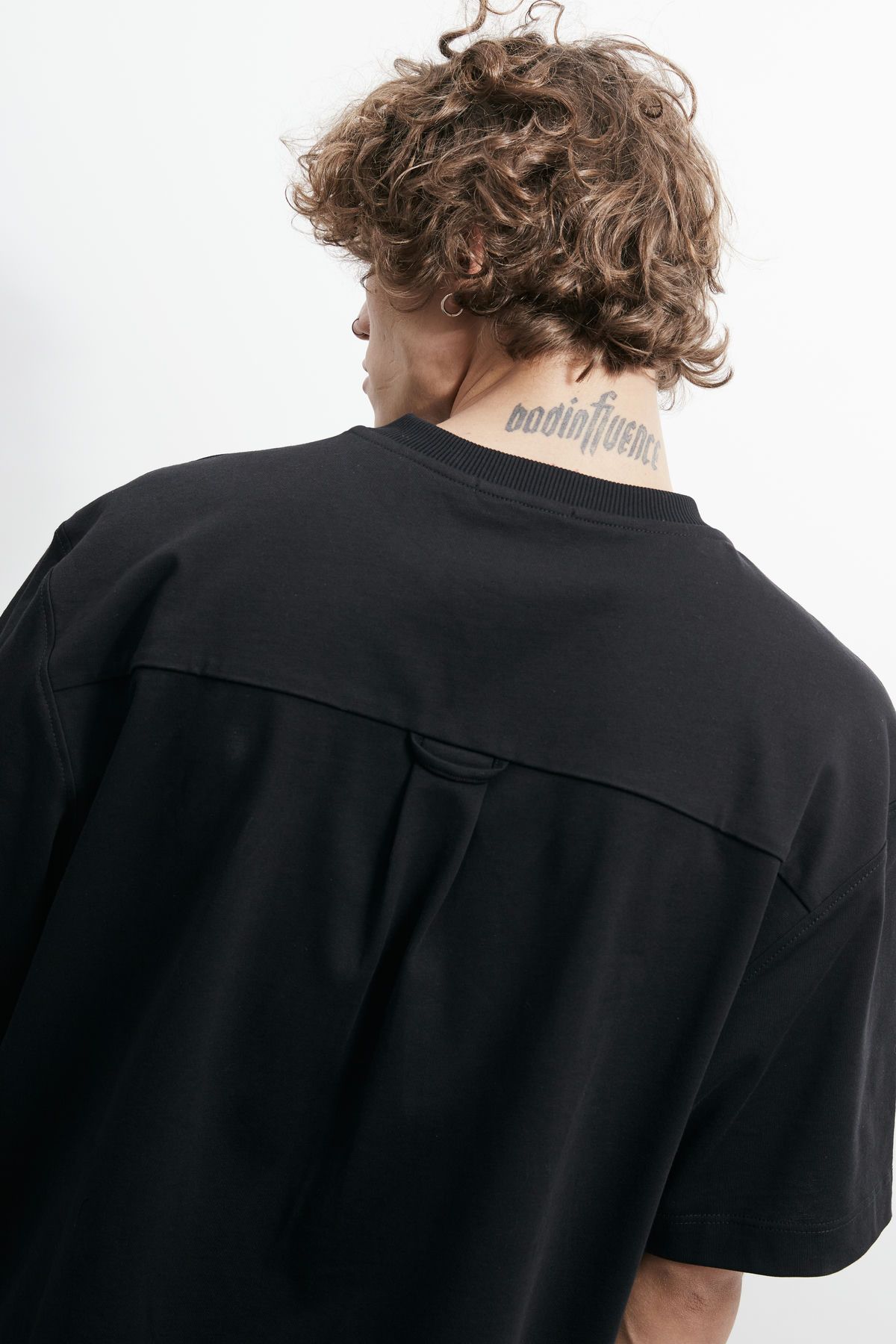 Basic-T-Shirt SVYATOY, Schwarz