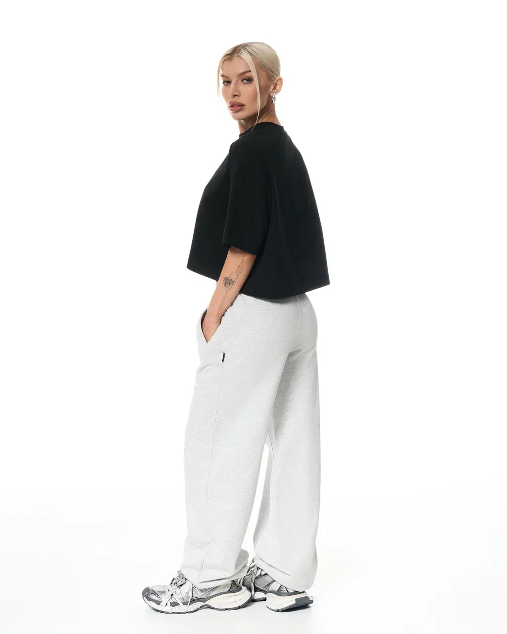 Cropped Tee