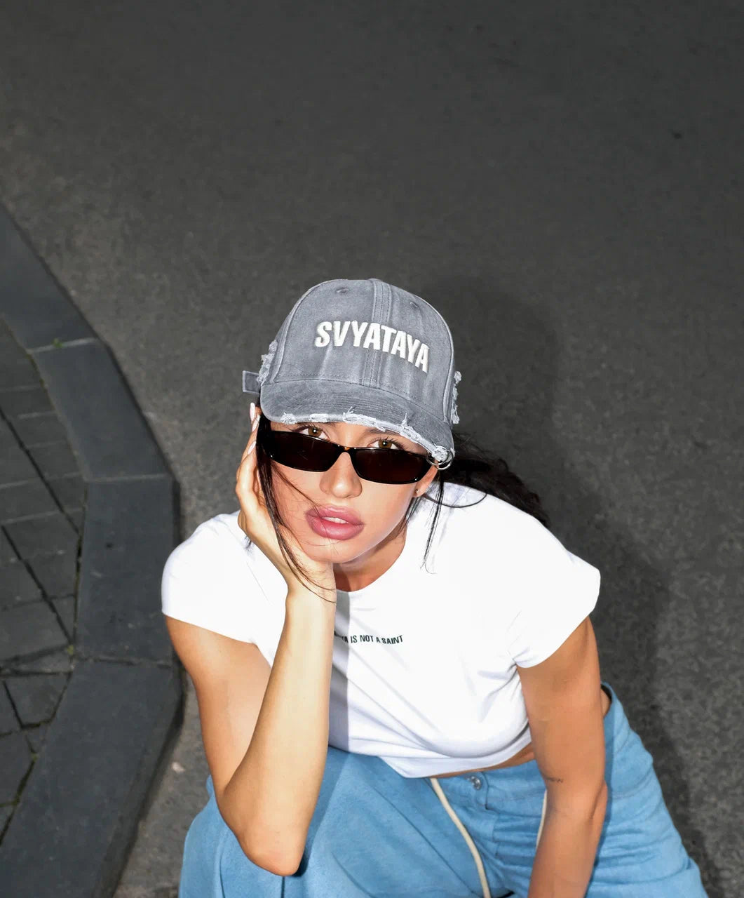 Mini-T-Shirt SVYATAYA IS NOT A SAINT