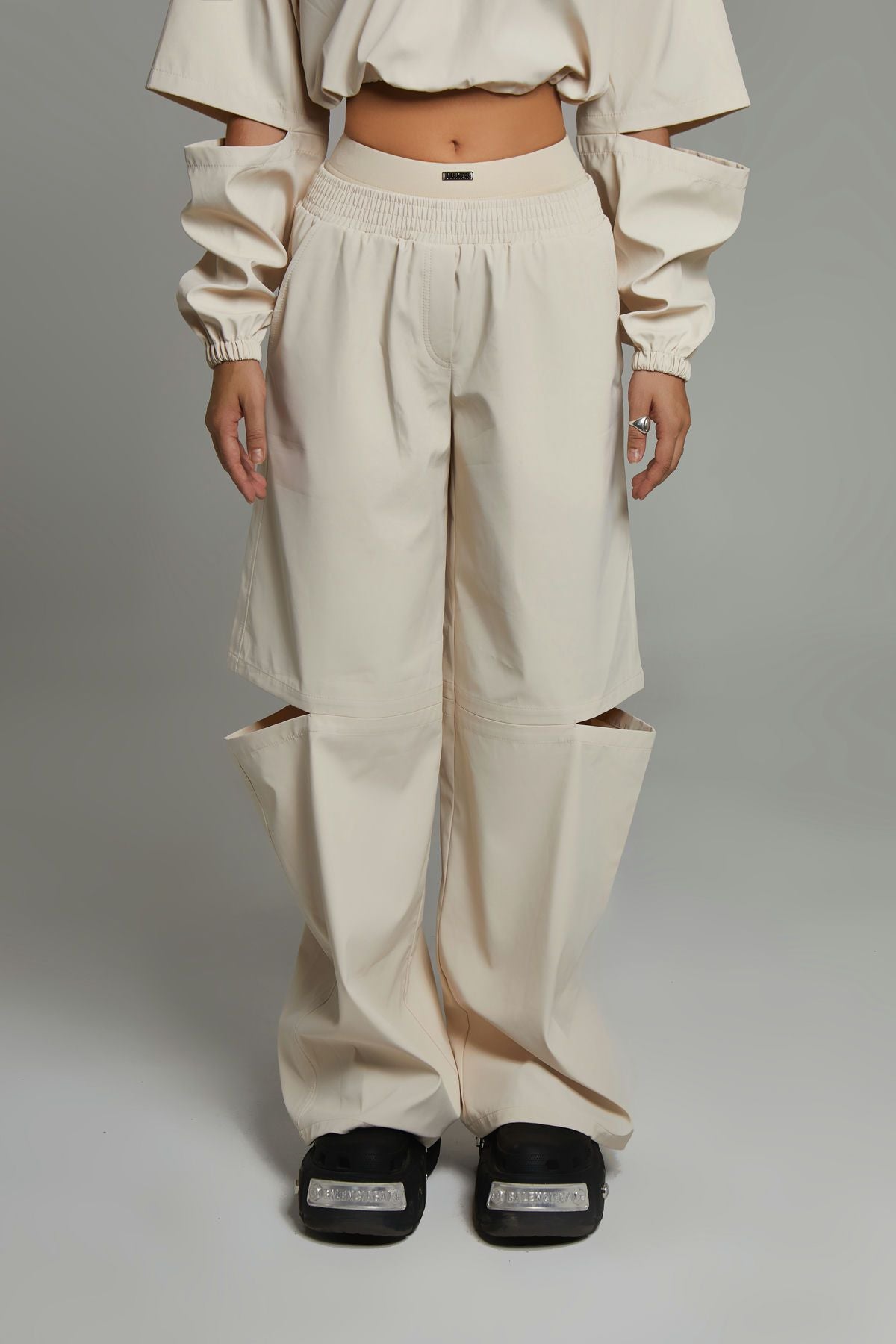 Jogginghose mit Schlitz, Beige